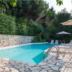 3 bedroom villa with heated pool in Kassiopi, Corfu, sleeps 6